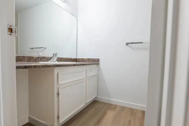 Spacious and bright suites with large windows | Book a showing t in Long Term Rentals in Edmonton - Image 19