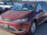 Come see this 2017 Chrysler Pacifica Touring-L Plus. Its Automatic transmission and Regular Unleaded... (image 9)