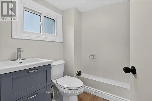 233 NORTH CAYUGA STREET W Haldimand (Dunnville), Ontario in Houses for Sale in Hamilton - Image 23