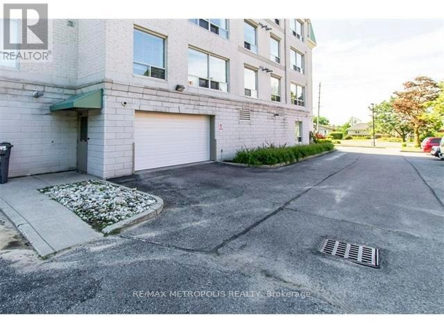 305 - 405 ERB STREET W Waterloo, Ontario 3