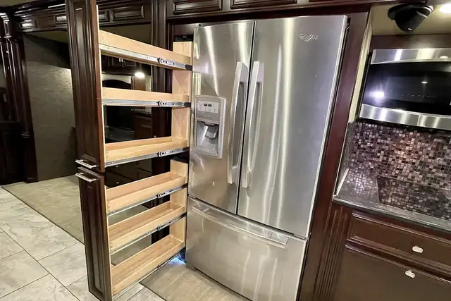 2014 American Coach Eagle 45T – Pre-Owned Class A Motorhome in RVs & Motorhomes in Red Deer - Image 32