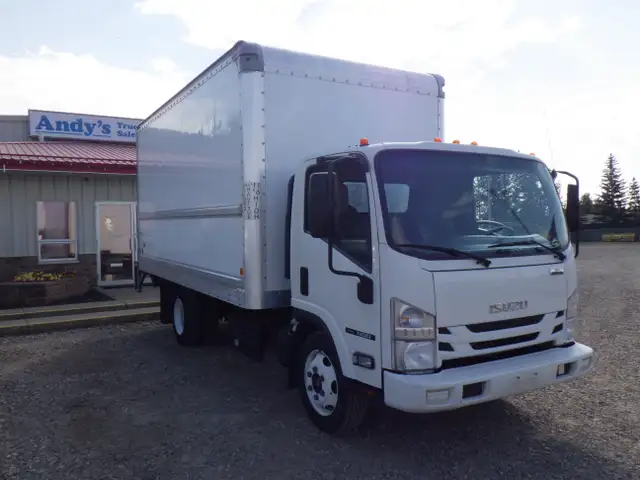 2018 Isuzu NQR With 16 Ft Dry Van #0826A in Heavy Trucks in Red Deer - Image 3