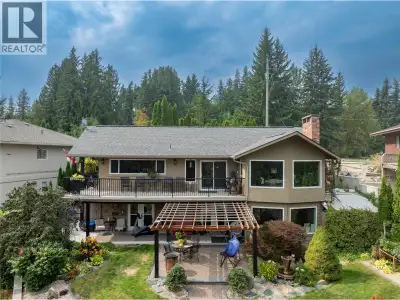 Built in the 1970's but renovated for the present, this 4 Bed/3 Bath lakeview home is ready to tick...