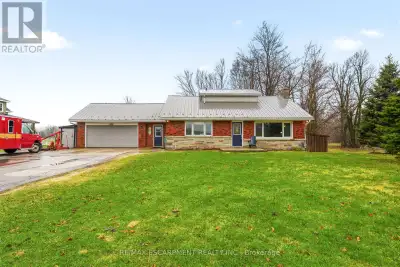 Three bedroom bungalow with an open floor plan allowing a lot of natural light to flow through. Enjo...