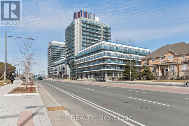 #538 -9471 YONGE ST Richmond Hill, Ontario in Condos for Sale in Markham / York Region