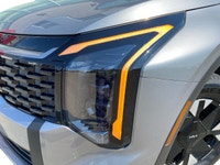 This Kia Sportage Hybrid has a dependable Intercooled Turbo Gas/Electric I-4 1.6 L/98 engine powerin... (image 8)