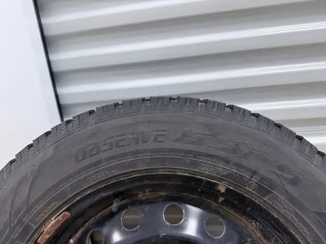 Dodge/ Chrysler rim and tire Toyo Observe Tire 235/65 R18 in Tires & Rims in Mississauga / Peel Region - Image 6