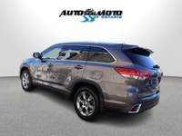 SAFETY INCLUDED 22 SERVICE RECORDS LOCAL ONTARIO CAR 7 PASSENGER GREAT CONDITIONS Very Clean AWD Toy... (image 3)