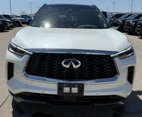 Check out this vehicle's pictures, features, options and specs, and let us know if you have any ques... (image 7)