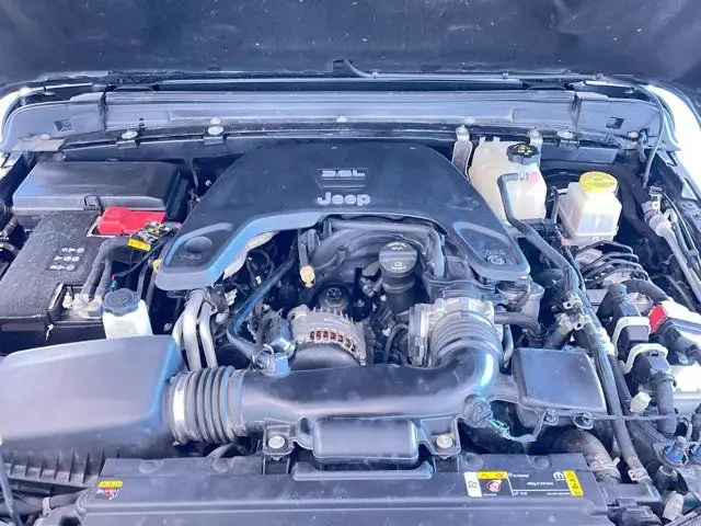 2021 Jeep Gladiator Rubicon | 4x4 | Remote start | Leather in Cars & Trucks in Prince George - Image 18