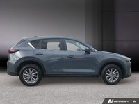 2024 Mazda CX-5 Le Mazda CX-5 2024 GS AWD conserve l'élégance caractéristique de Mazda avec un desig... (image 5)