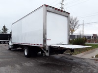 2018 FREIGHTLINER/MERCEDES M2 106 Refrigerated Truck - Automatic transmission-33000 GVW. 2018 Freigh... (image 7)