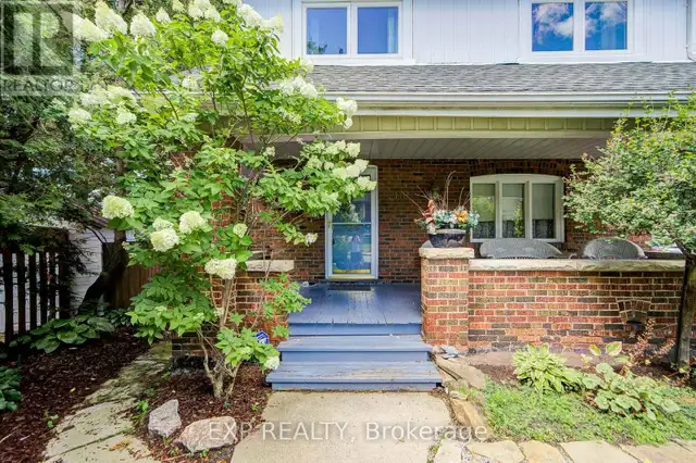 10 King Street Crescent Toronto (Weston), Ontario, photo 3 of 4