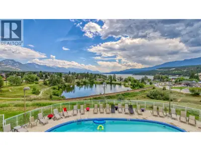 Escape to the mountains with this unique opportunity at Heron Pointe. This 1/10th fractional share g...
