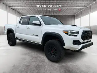 NAVIGATION SYSTEM, HEATED SEATS, SUNROOF, LEATHER, CRUISE CONTROL Are you ready to explore Fort Sask...
