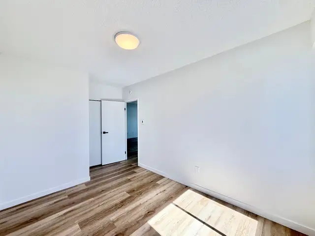 4 et demi - Immeuble béton - St-Léonard - Disponible maintenant in Long Term Rentals in City of Montréal - Image 13