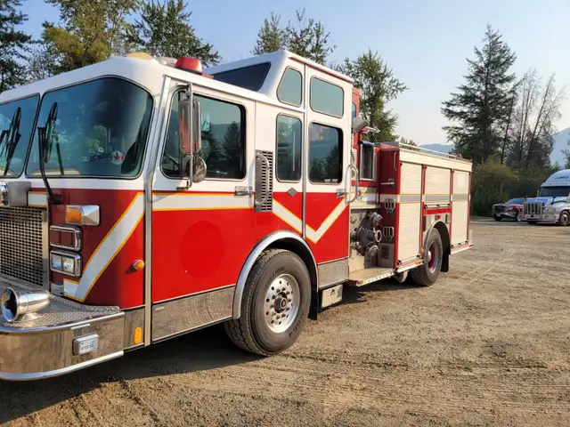 Fire Truck / RV Hauler? in Heavy Trucks in Nelson - Image 3