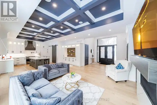 10175 MERRYWOOD DRIVE Lambton Shores (Grand Bend), Ontario in Houses for Sale in Grand Bend - Image 17