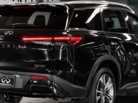The 2024 INFINITI QX60 LUXE serves as the tech-forward sweet spot of the lineup, balancing premium u... (image 5)