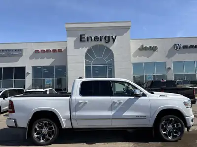 Built to deliver premium truck capability with diesel efficiency, this used 2021 RAM 1500 Limited of...