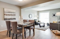 Broadstreet's Parkside Terrace offers 1, 2, and 3 bedroom pet friendly apartments for rent in the ch... (image 3)