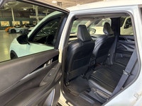 **MONTH-END SPECIAL!!! ****FORMER DAILY RENTAL** FEATURING : AWD, PANORAMIC ROOF, 7 PASSENGER SEATIN... (image 6)