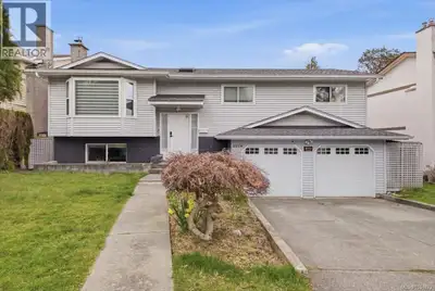 Bright, extensively updated, and ideally located in Departure Bay, this 4 bedroom, 3 bathroom home o...