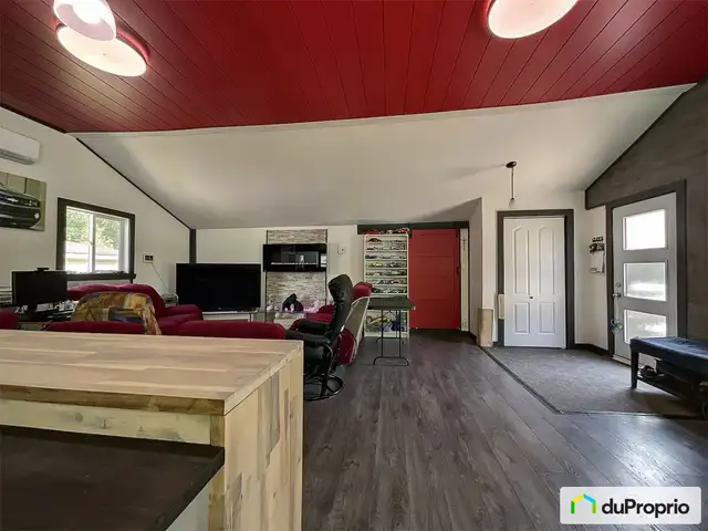 $340,000 - Cottage for sale in Daveluyville63235912337027124
