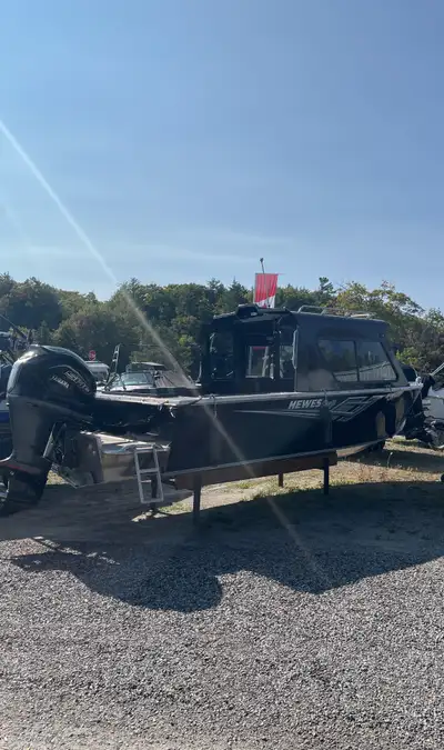 MLM - Muskoka Region The Hewescraft Sea Runner is so capable in so many situations, you and your cre...