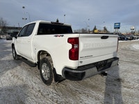 AMVIC Licensed Dealer AMVIC LICENSED DEALER//Stock Number: WG5186 *40/20/40 Bench Split Seat *Heated... (image 5)