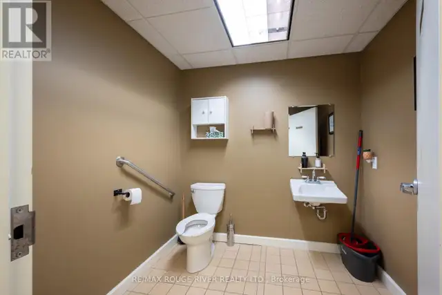 B - 5 QUINLAN DRIVE Port Hope, Ontario in Commercial & Office Space for Rent in Oshawa / Durham Region - Image 10