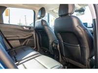 GREAT ESCAPE with TONS OF FEATURES Multi-Zone Air Conditioning | Power Leather Seating | Heated Seat... (image 9)