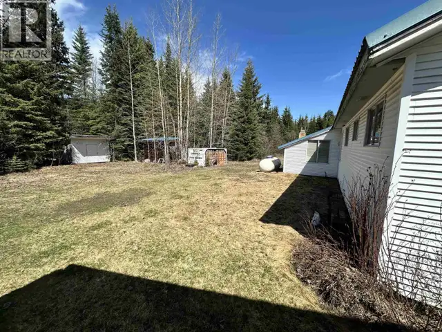629 A ROAD Canim Lake, British Columbia in Houses for Sale in 100 Mile House - Image 10