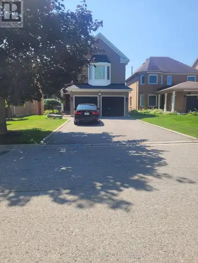 This large luxury 1 + 1 bedroom, legal above ground apartment is very bright with large windows & wa...