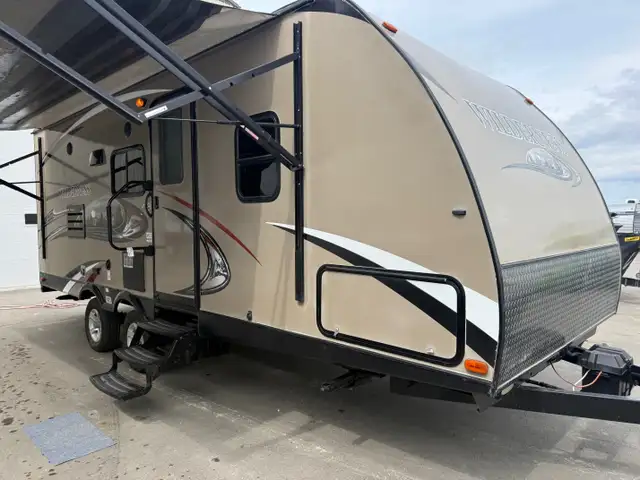 2014 Heartland WILDERNESS 2175RB  in Travel Trailers & Campers in St. Albert - Image 2