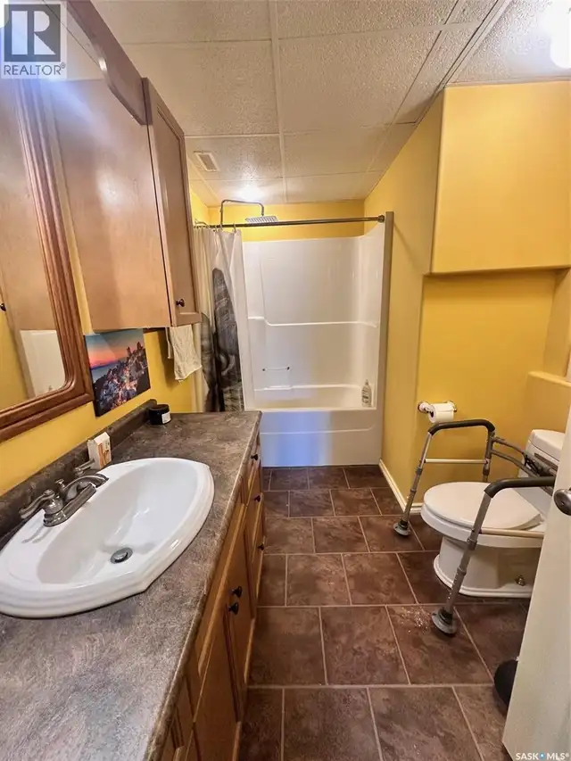 506 2nd Avenue PLACE Radisson, Saskatchewan in Houses for Sale in Saskatoon - Image 13