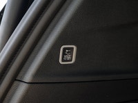 Welcome to 400 Chrysler Dodge Jeep Ram. 3.6L Pentastar V-6 engine - Advanced infotainment systems -... (image 9)