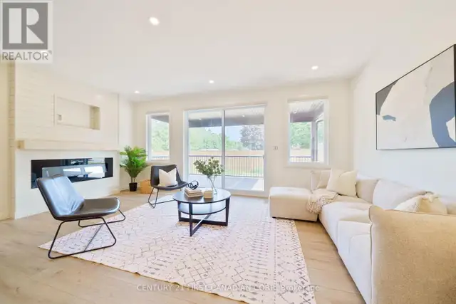 8 - 32 POSTMA CRESCENT North Middlesex (Ailsa Craig), Ontario in Houses for Sale in Grand Bend - Image 14