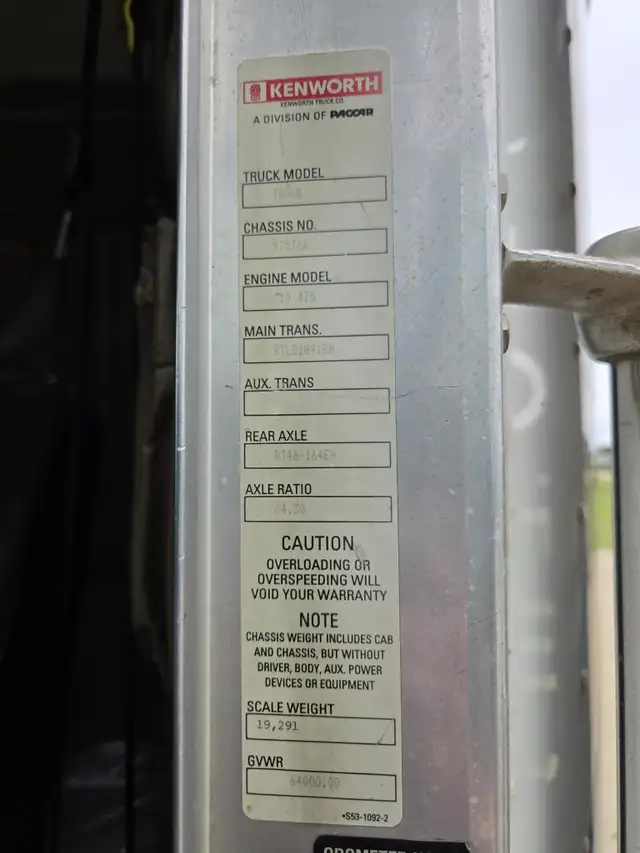 2005 KENWORTH T800 in Heavy Trucks in Kamloops - Image 61