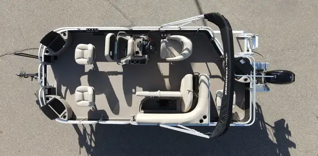 2021 Sun Tracker Bass Buggy 18 DLX Merc 40 4Stroke Command Thrus in Powerboats & Motorboats in Prince Albert - Image 8