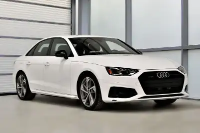 Traction intégrale Audi quattro / Apple Carplay + Android Auto / Ecran 10,1 pouces / Camera / Survei...