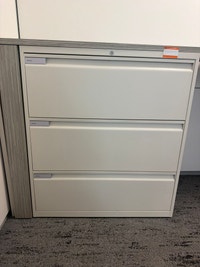 Steelcase 3 Drawer & Teknion 3Drawer Filing Cabinet Mississauga / Peel Region Toronto (GTA) Preview