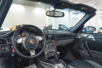 Voici une Porsche 997 Carrera S Cabriolet 2005 unique en son genre, convertie et modifiée profession... (image 8)