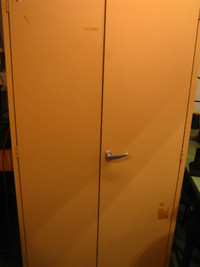 armoire de rangement pour fournitures de bureau