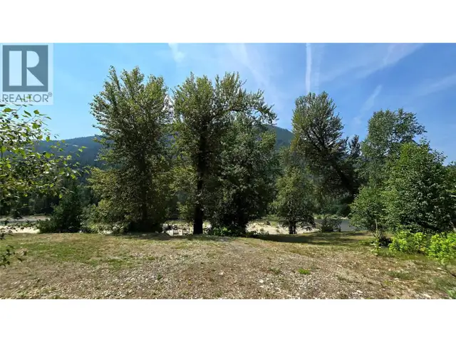 6 Highway Lot# B Crescent Valley, British Columbia in Land for Sale in Nelson - Image 13