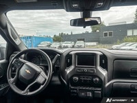 Experience robust capability and modern convenience with this 2020 Chevrolet Silverado 1500 Crew Cab... (image 9)