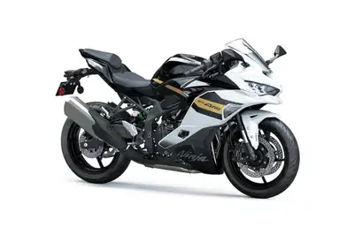 Concessionnaire des véhicules neufs et d'occasion. Super Sport KAWASAKI Ninja ZX-4RR 2026 Dans une c...
