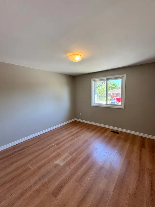 COZY 2BDRM TOWNHOME | LTO PRICE DROP + FREE 65" TV - CENTRAL A/C in Long Term Rentals in Cambridge - Image 4