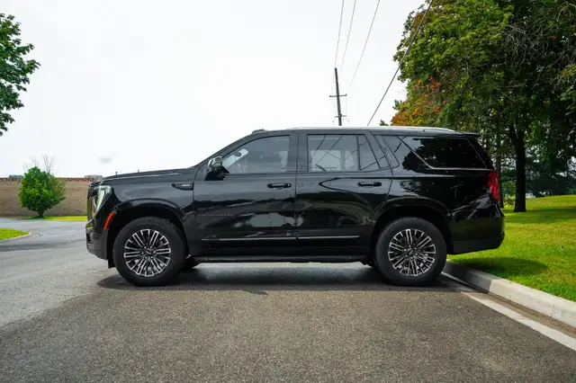2025 GMC Yukon Elevation515801421186355204