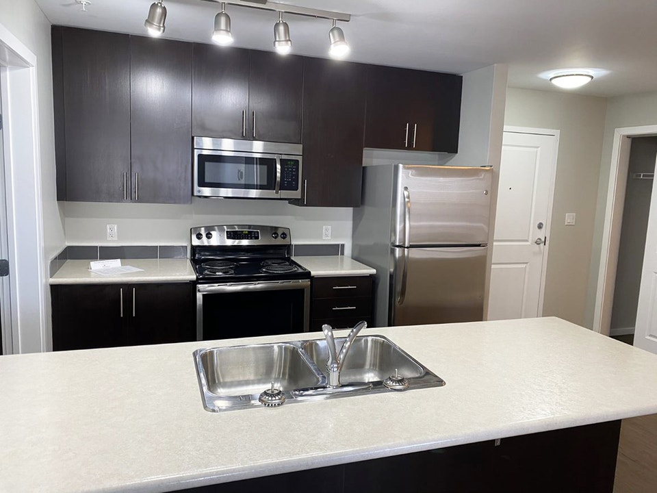 Elk Pointe Estates - 2 Bedroom 1 Bath Apartment for Rent 3